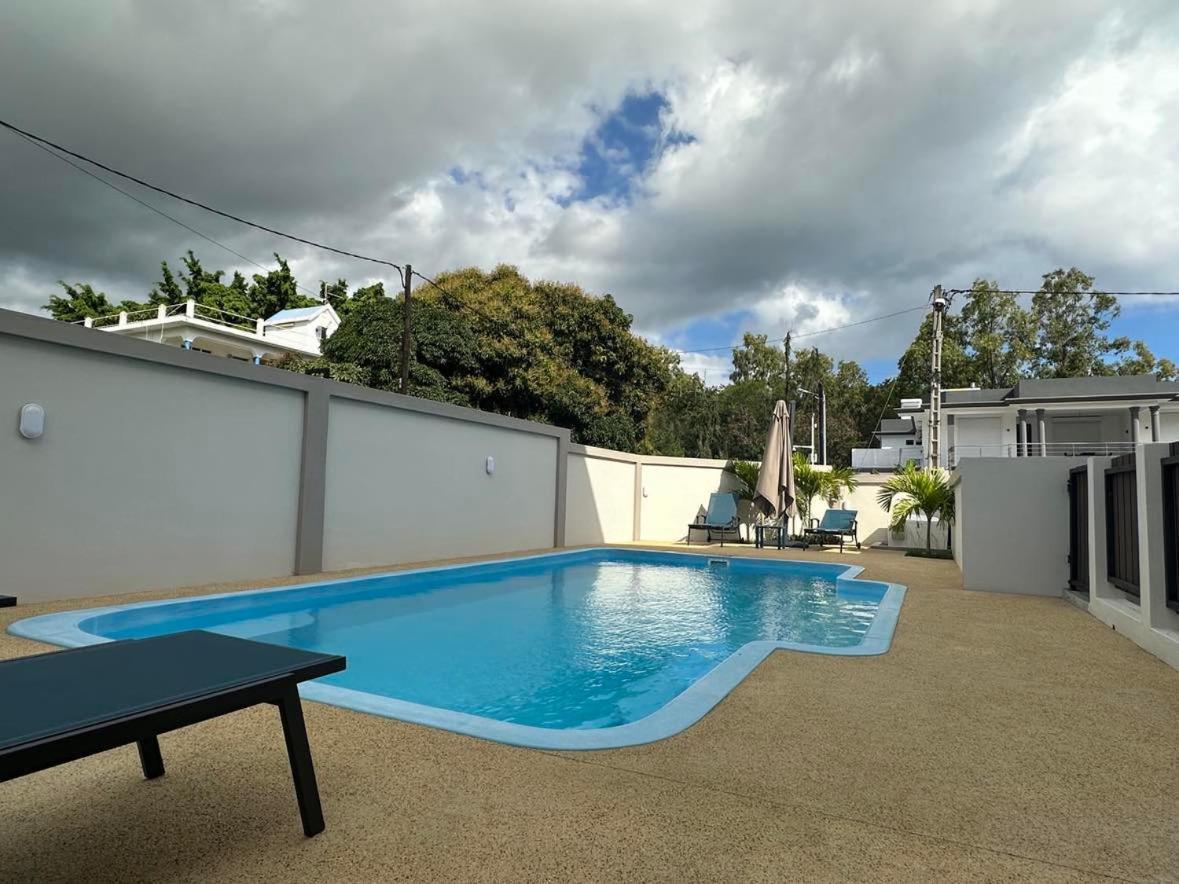 Seasand-Entire Luxury 3 Bd Condo - Close To Beach Flic en Flac Exterior foto